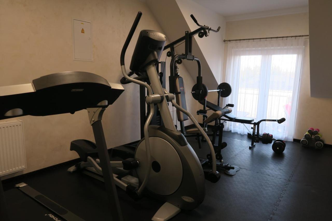 Hotel Millenium Góra Motyczna エクステリア 写真