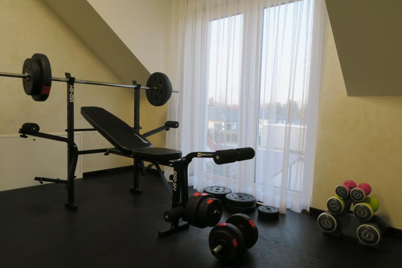 Hotel Millenium Góra Motyczna エクステリア 写真